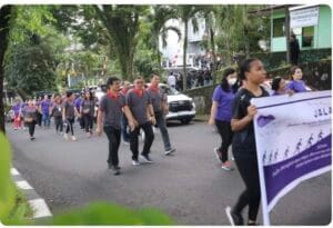 Kegiatan Jalan Sehat dalam rangka Dies Natalis FKM Unsrat