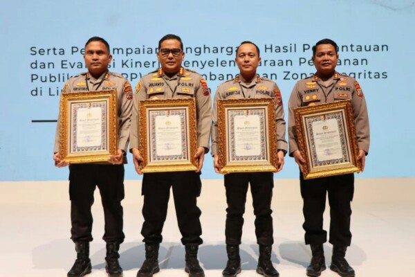 Polresta Manado, Polres Bitung, Kotamobagu dan Minsel Terima Piagam Penghargaan dari Kapolri