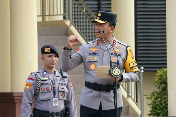 Pimpin Apel Terakhir di Mapolda Sulut, Irjen Pol Yudhiawan Ingatkan Personel Selalu Prioritaskan Pelayanan Kepada Masyarakat
