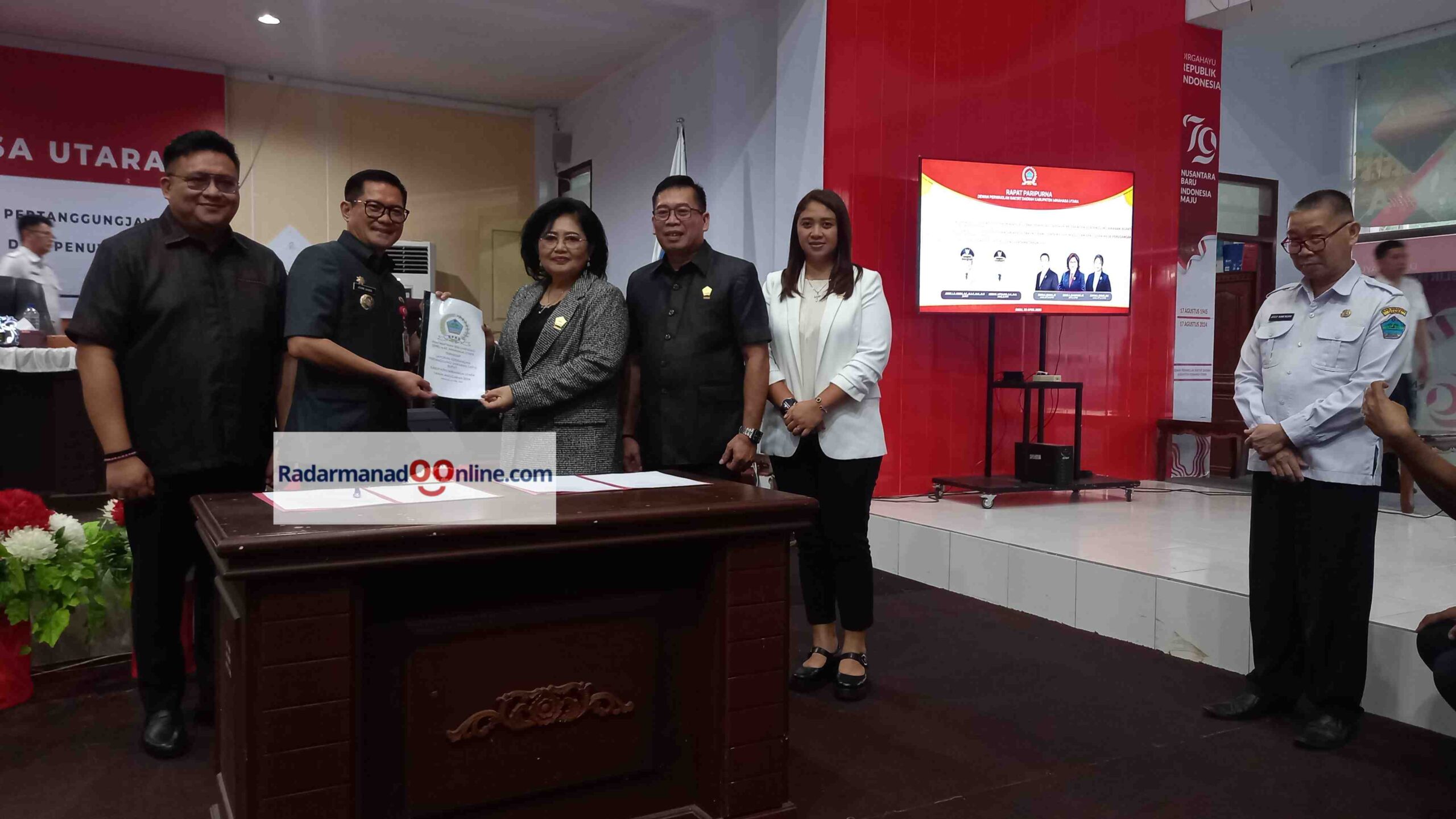 Bupati dan Wabup Hadiri Tiga Agenda Rapat Paripurna DPRD Minut