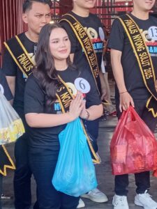 BAKTI SOSIAL: Dr Aurelie Britney Kasenda bersama finalis PNNS 2025 lain saat bersiap menyerahkan bantuan di panti asuhan Terang Titipan Tuhan, Malendeng.(FOTO/ALEX MAMAHIT)