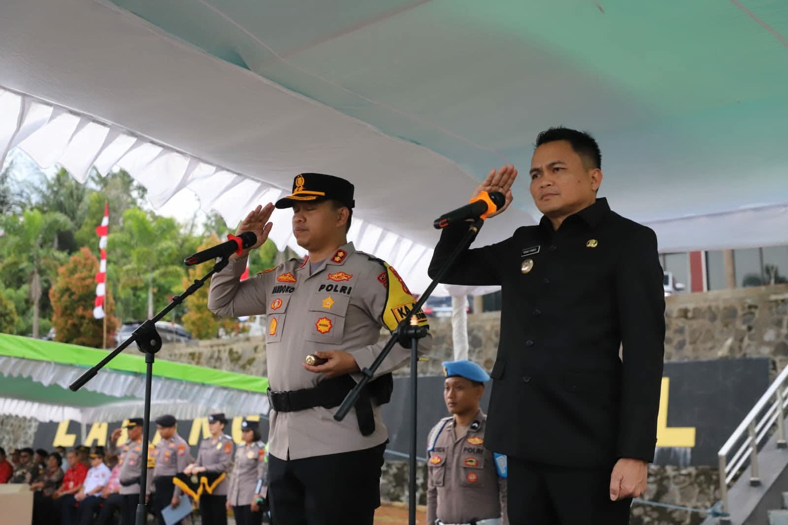 Kapolres dan Bupati Pimpin Apel Gelar Pasukan Operasi Ketupat Samrat 2026, Tanda Kesiapan Pengamana Idul Fitri di Mitra